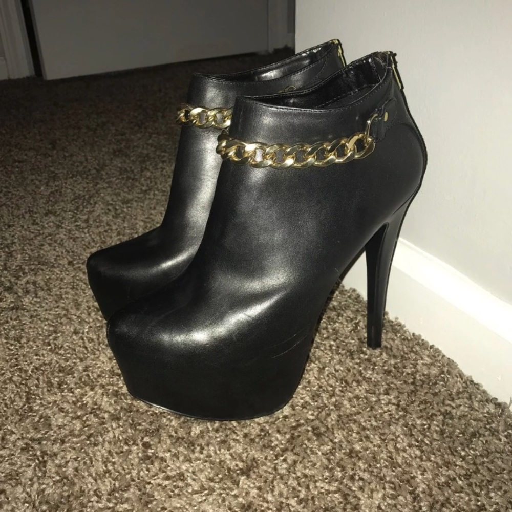 Steve Madden Booties